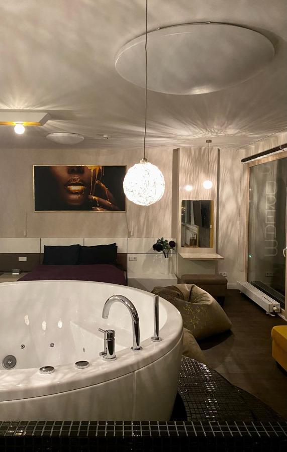דירות קלייפדה Sky Flat Jacuzzi 27 Floor מראה חיצוני תמונה
