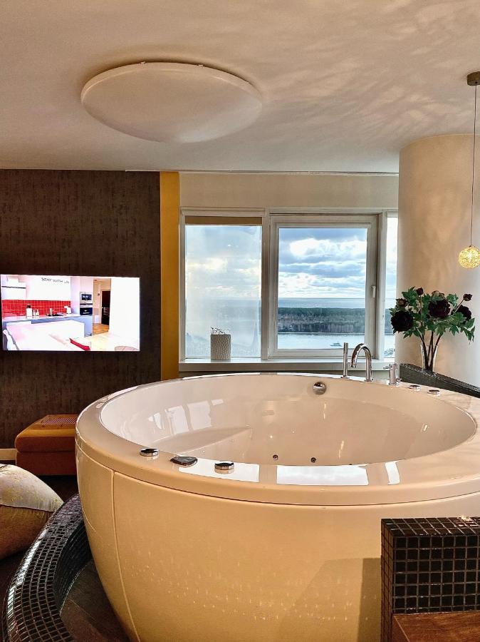 דירות קלייפדה Sky Flat Jacuzzi 27 Floor מראה חיצוני תמונה