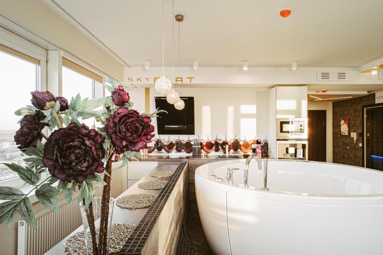 דירות קלייפדה Sky Flat Jacuzzi 27 Floor מראה חיצוני תמונה