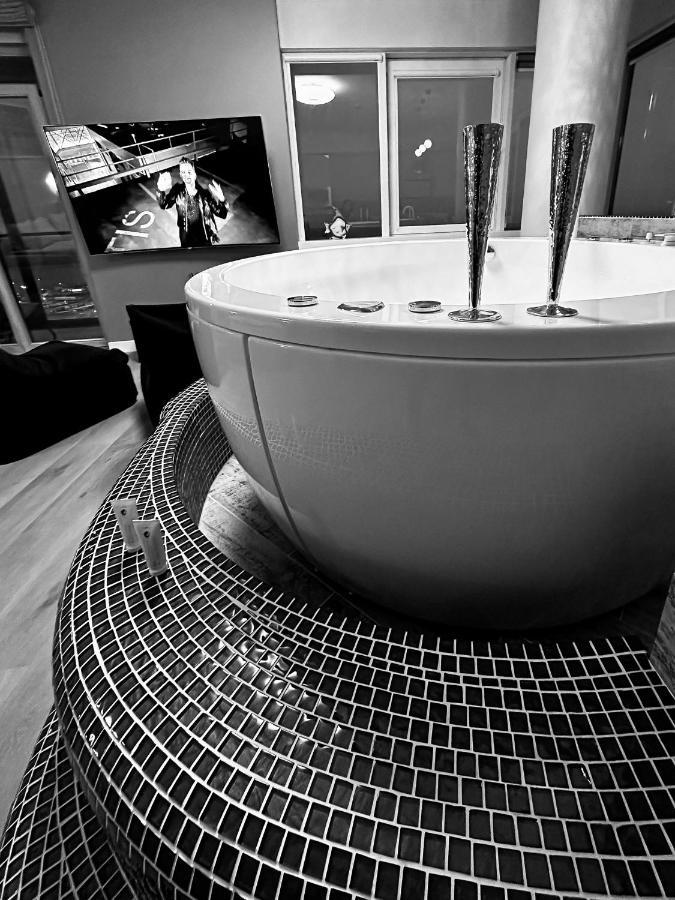 דירות קלייפדה Sky Flat Jacuzzi 27 Floor מראה חיצוני תמונה